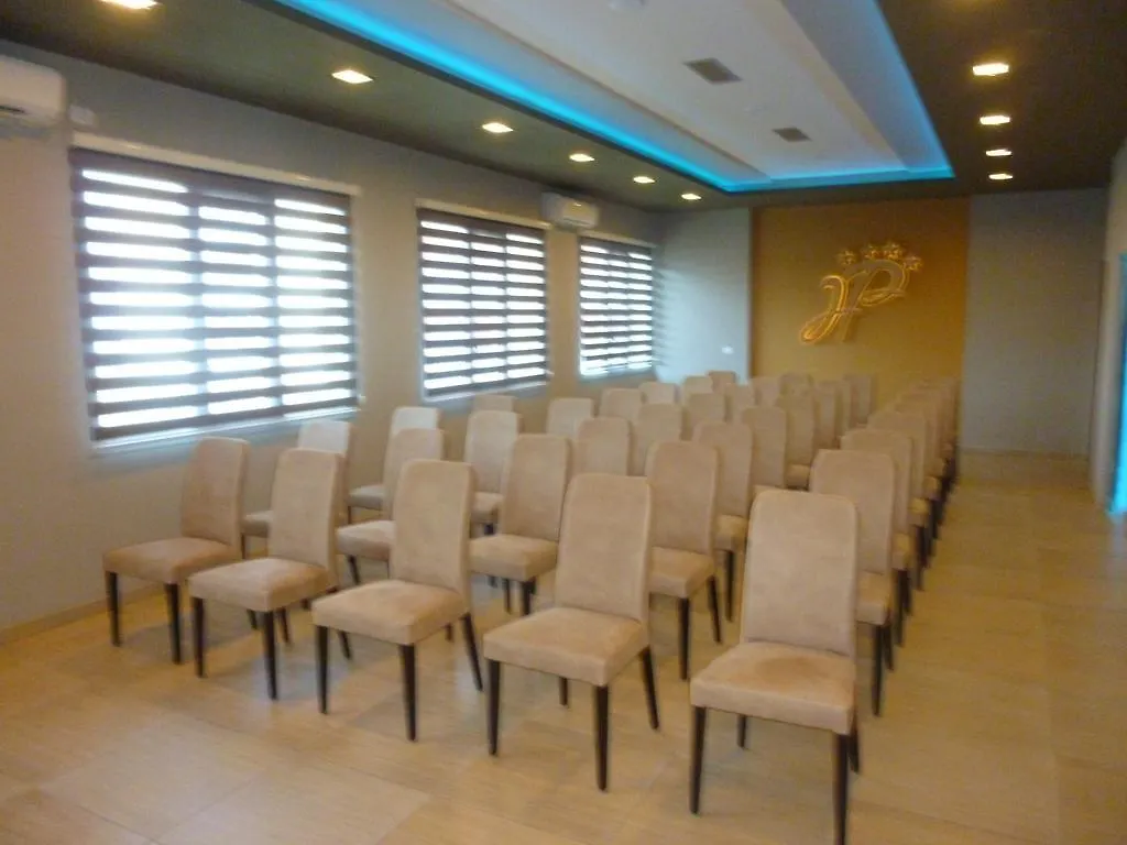 Hotel Pavaresia Vlore