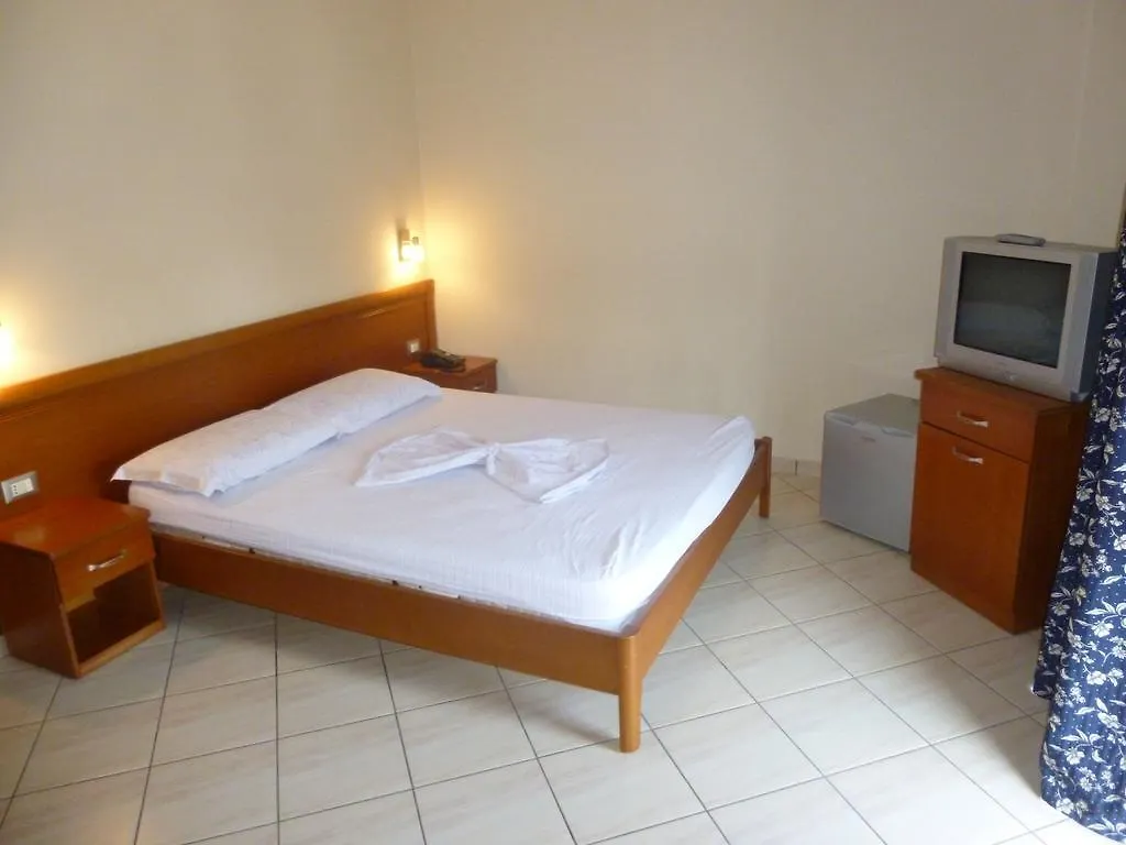 Hotel Pavaresia Vlore