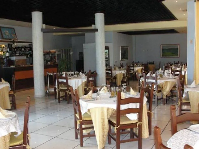****  Hotel Pavaresia Vlore Albania